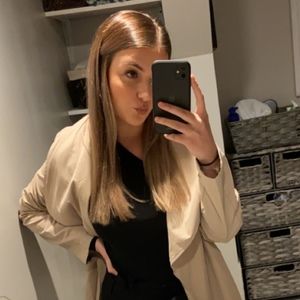 Meet your Posher, Dijana